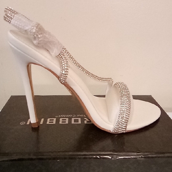 Cape Robbin Silver and White Strappy Heels - Picture 2 of 4